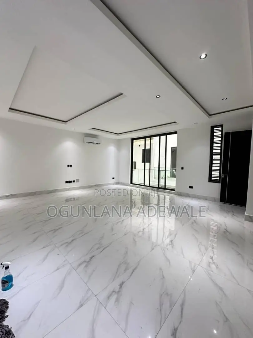 4bdrm Duplex in Ikoyi Lagos for sale in Ikoyi