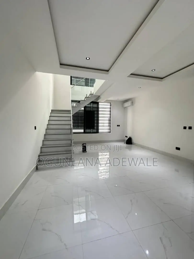 4bdrm Duplex in Ikoyi Lagos for sale in Ikoyi