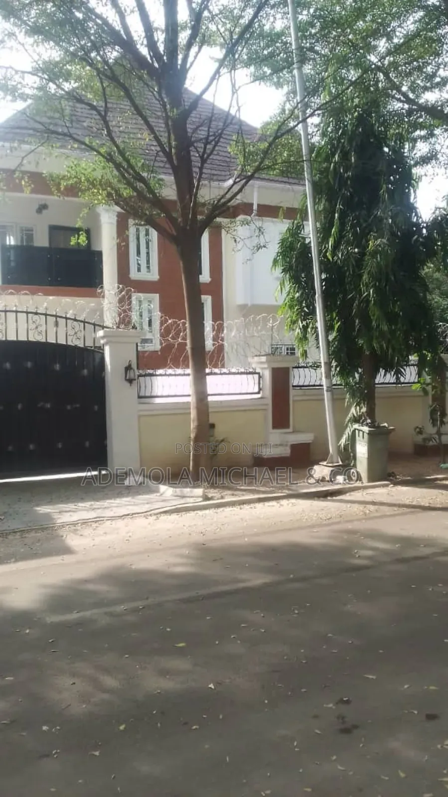 5bdrm Duplex in 5 Bedroom Fully, Zone 2 / Wuse for sale in Zone 2 / Wuse
