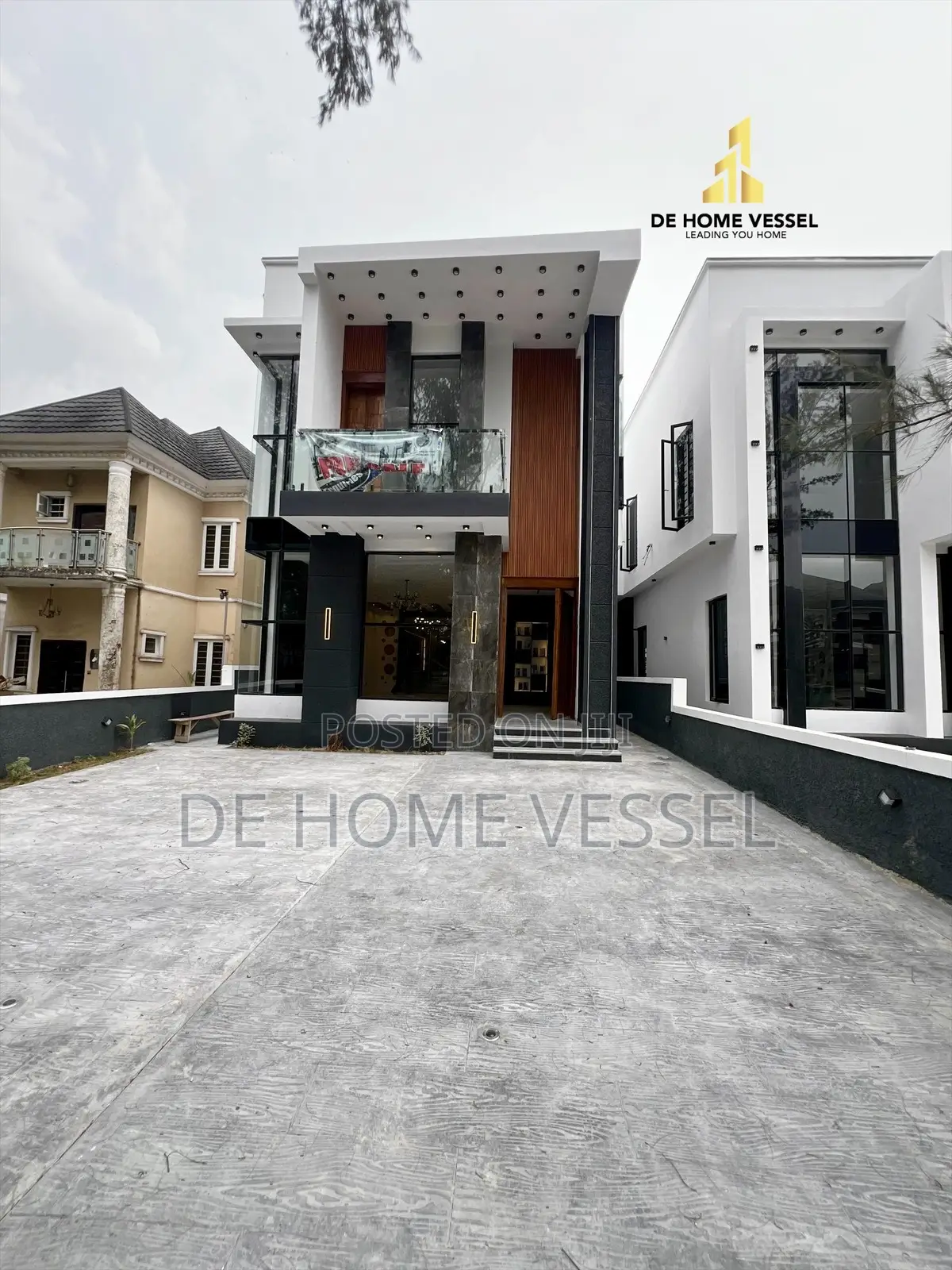 5bdrm Duplex in Lekki for sale in Lekki
