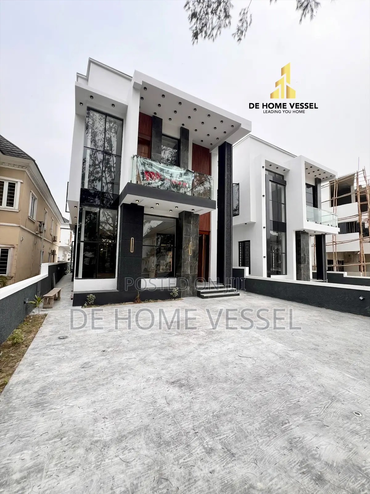 5bdrm Duplex in Lekki for sale in Lekki