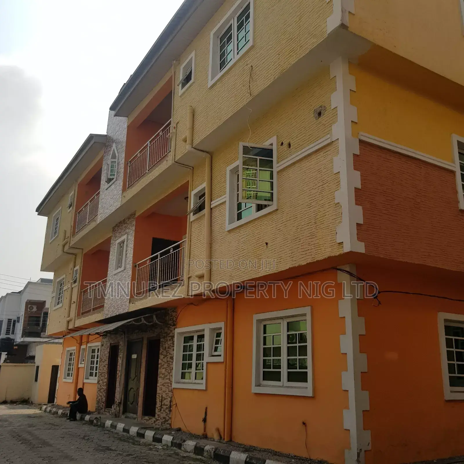 18bdrm Apartment in Osapa Londo, Lekki Phase 2 for rent in Lekki Phase 2