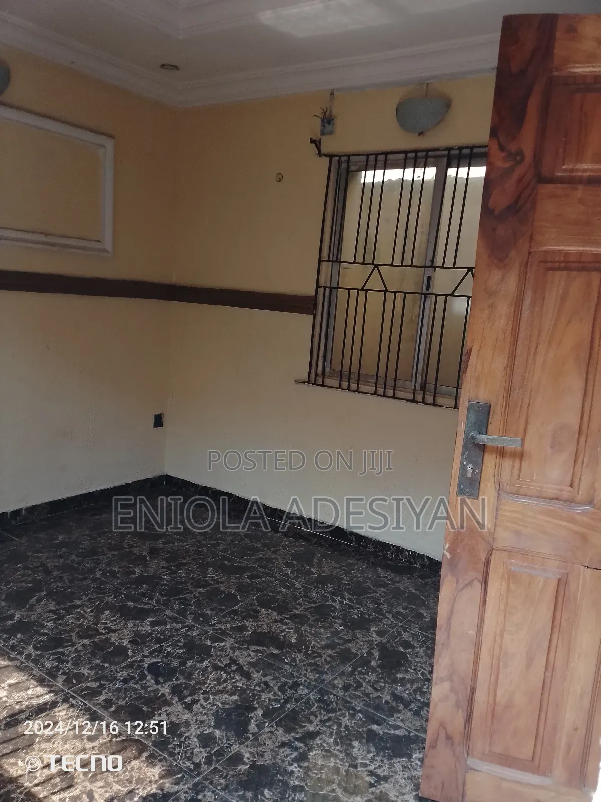 1bdrm Block of Flats in Femi Sobowale Estate, Ikorodu Garage for rent in Ikorodu Garage