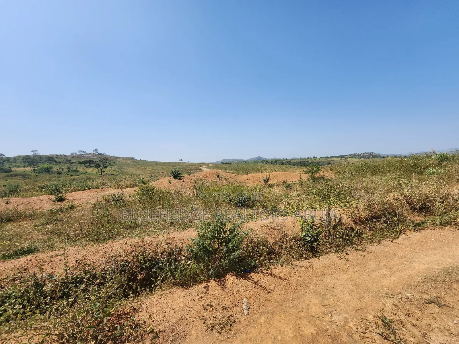 Well Located Dry Land of 250sqm and 500sqm at Katampe, Abuja in Katampe Extension
