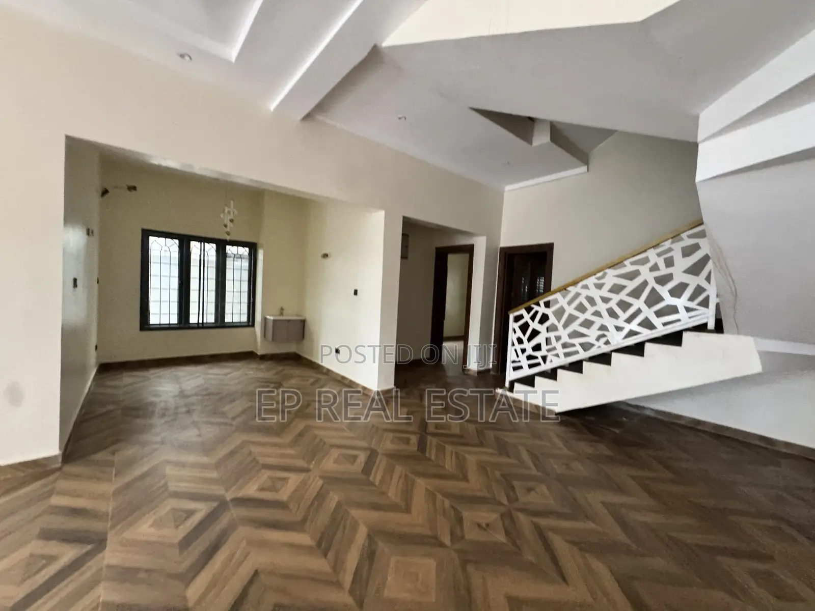 5bdrm Duplex in Jahi for sale in Jahi