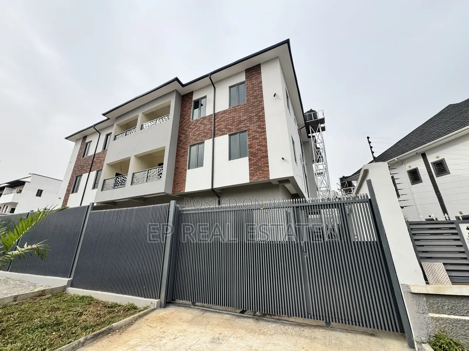 5bdrm Duplex in Jahi for sale in Jahi