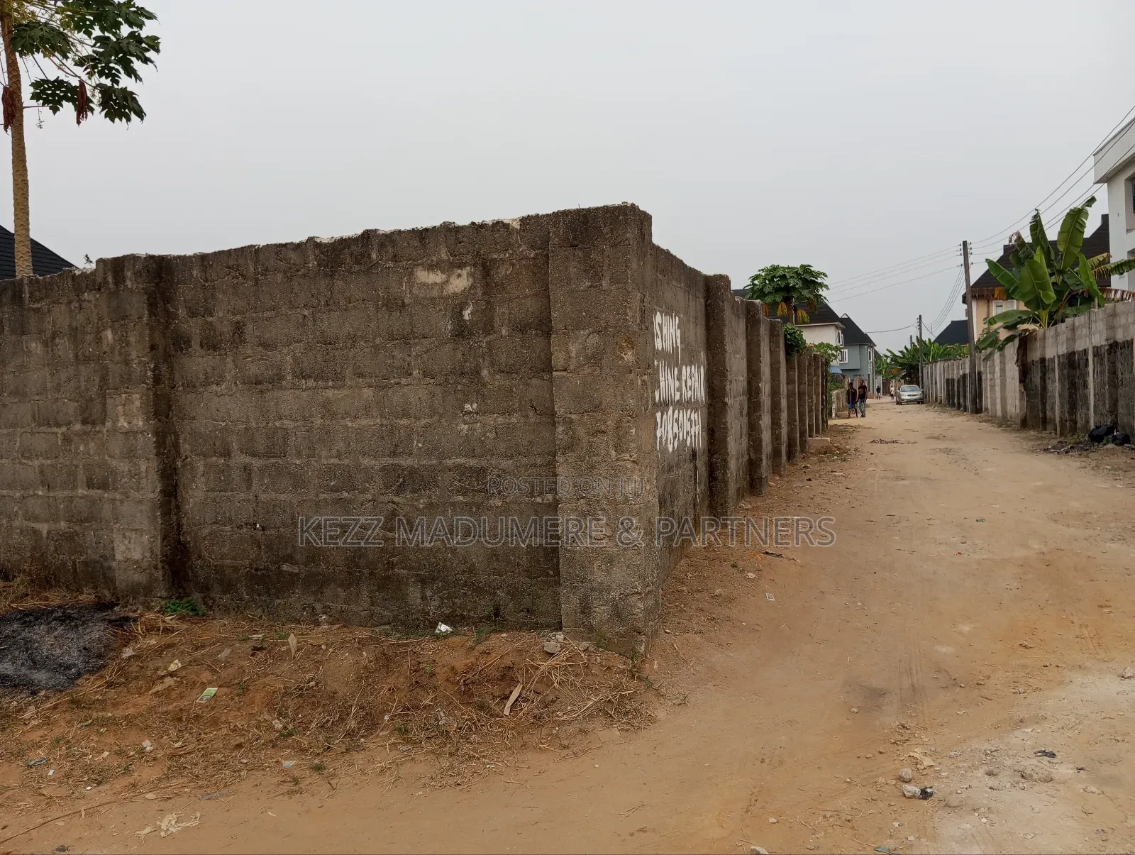 For Sale: 1 Fenced Cornerpiece Plot at Royal Est,Sars Rd,Ph in Port-Harcourt