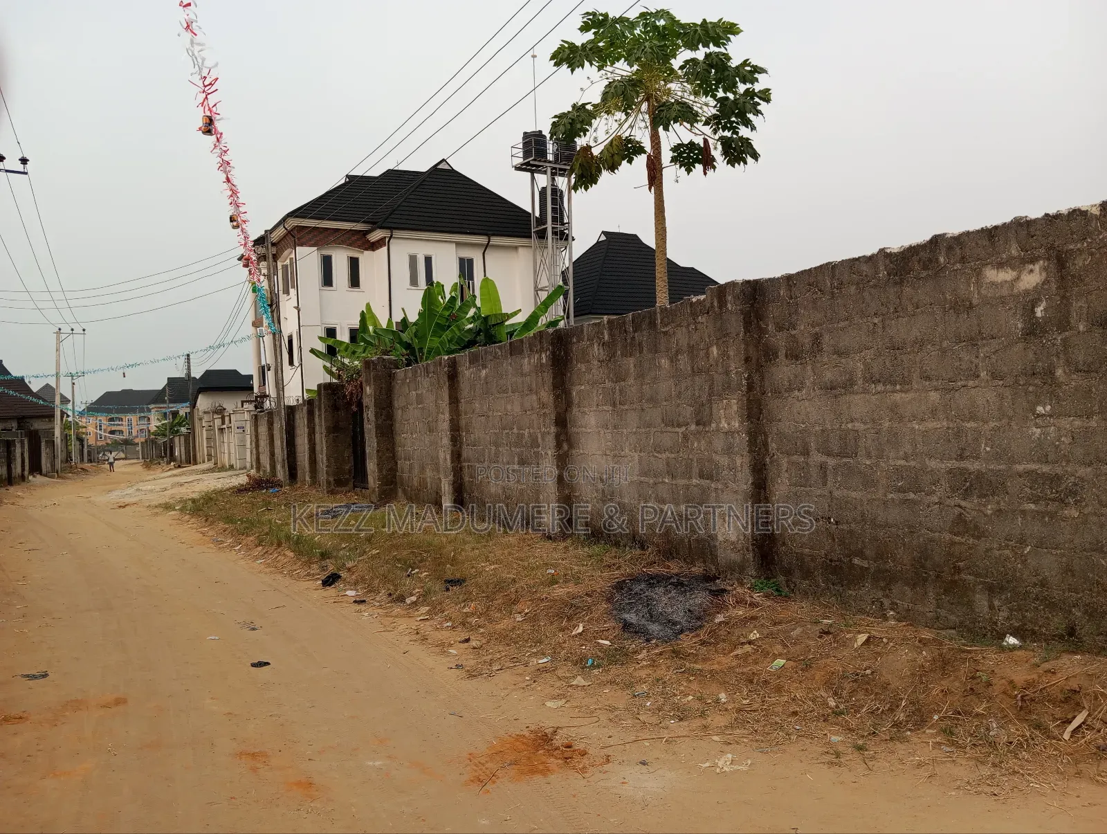 For Sale: 1 Fenced Cornerpiece Plot at Royal Est,Sars Rd,Ph in Port-Harcourt