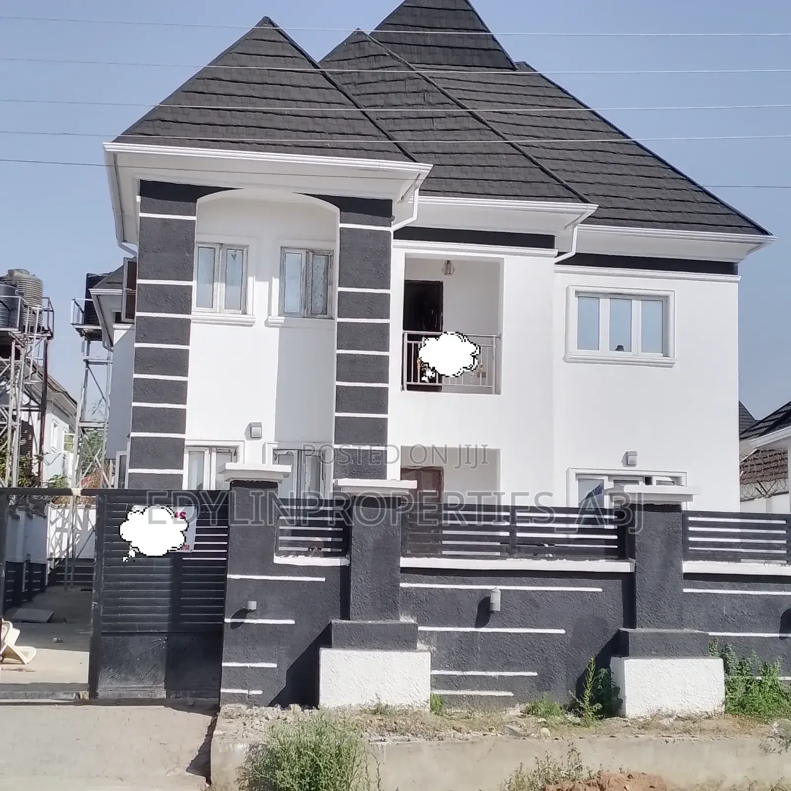 5bdrm Duplex in Apo Resettlement for sale in Apo Resettlement