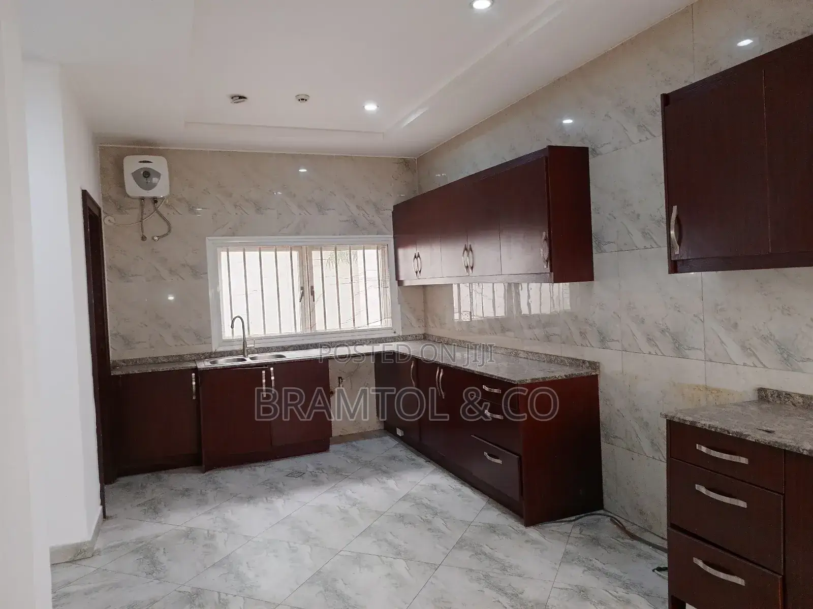 4bdrm Townhouse / Terrace in Maitama for rent in Maitama