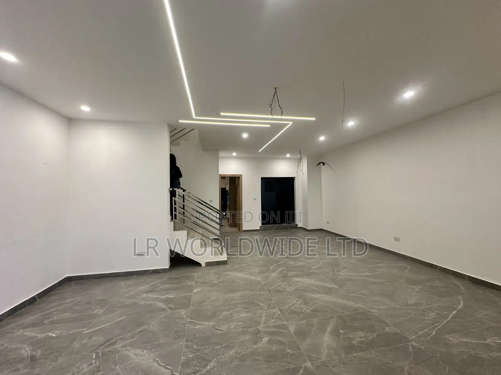 5bdrm Townhouse/Terrace in Life Camp for sale in Life Camp