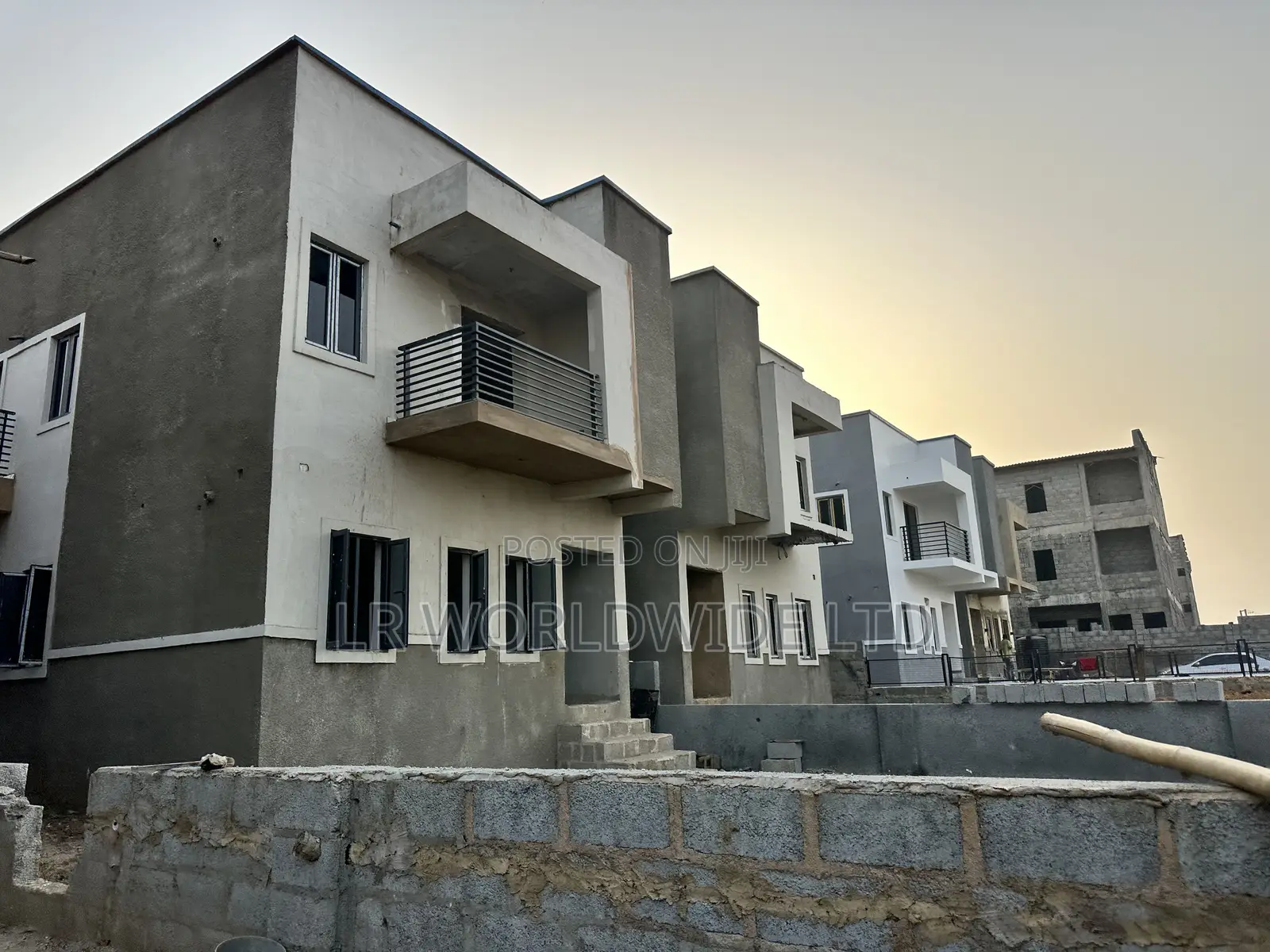 5bdrm Duplex in Life Camp for sale in Life Camp