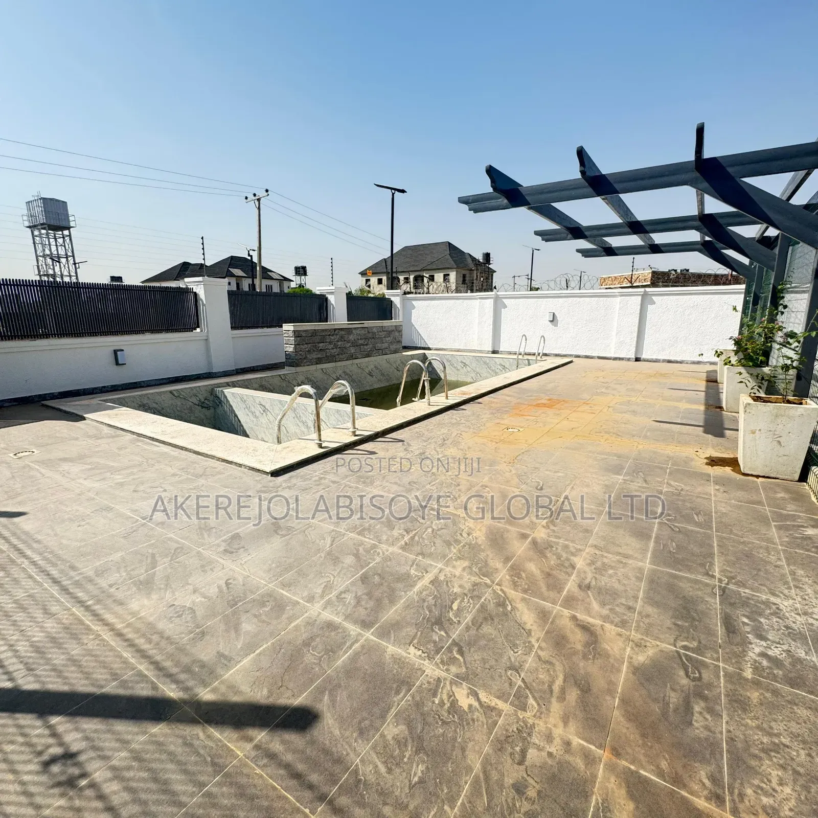 4bdrm Townhouse/Terrace in Lifecamp for sale in Life Camp