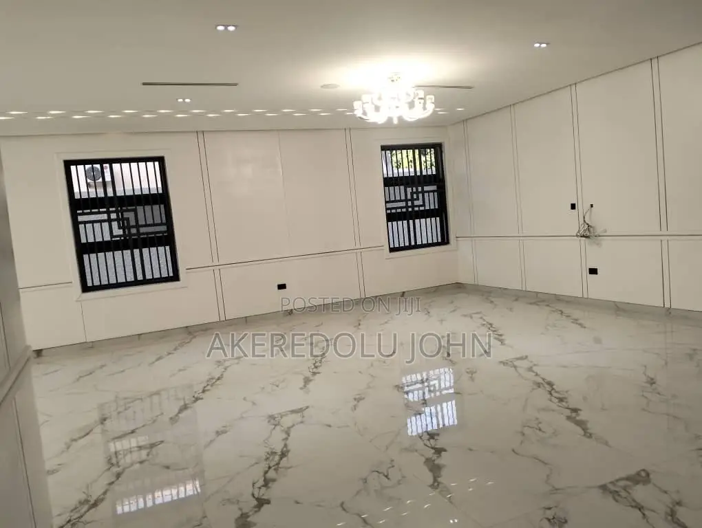 7bdrm Mansion in Maitama for sale in Maitama