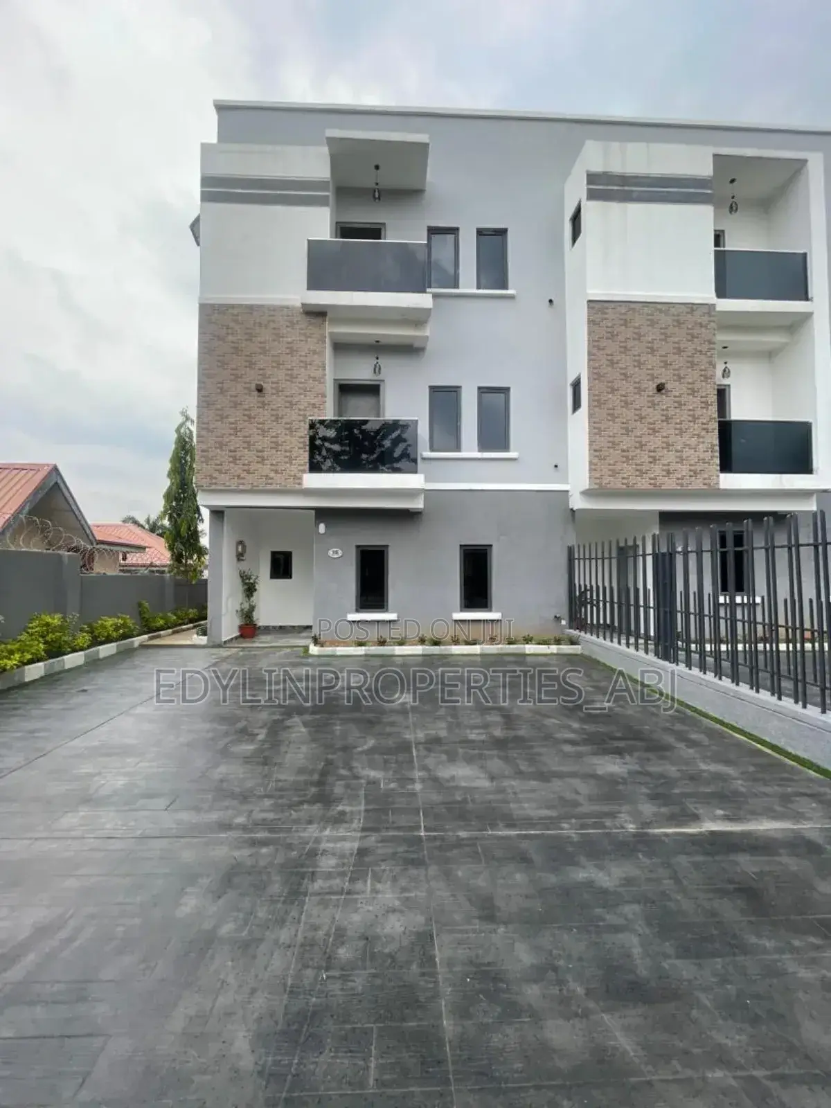 Unique 4 Bedroom Terrace Prime Location in Wuse
