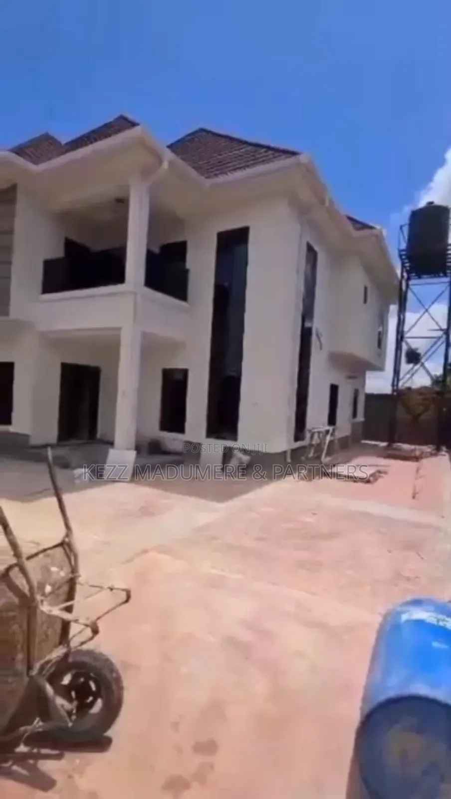 5bdrm Duplex in By Godfrey  Okoye for sale in Enugu