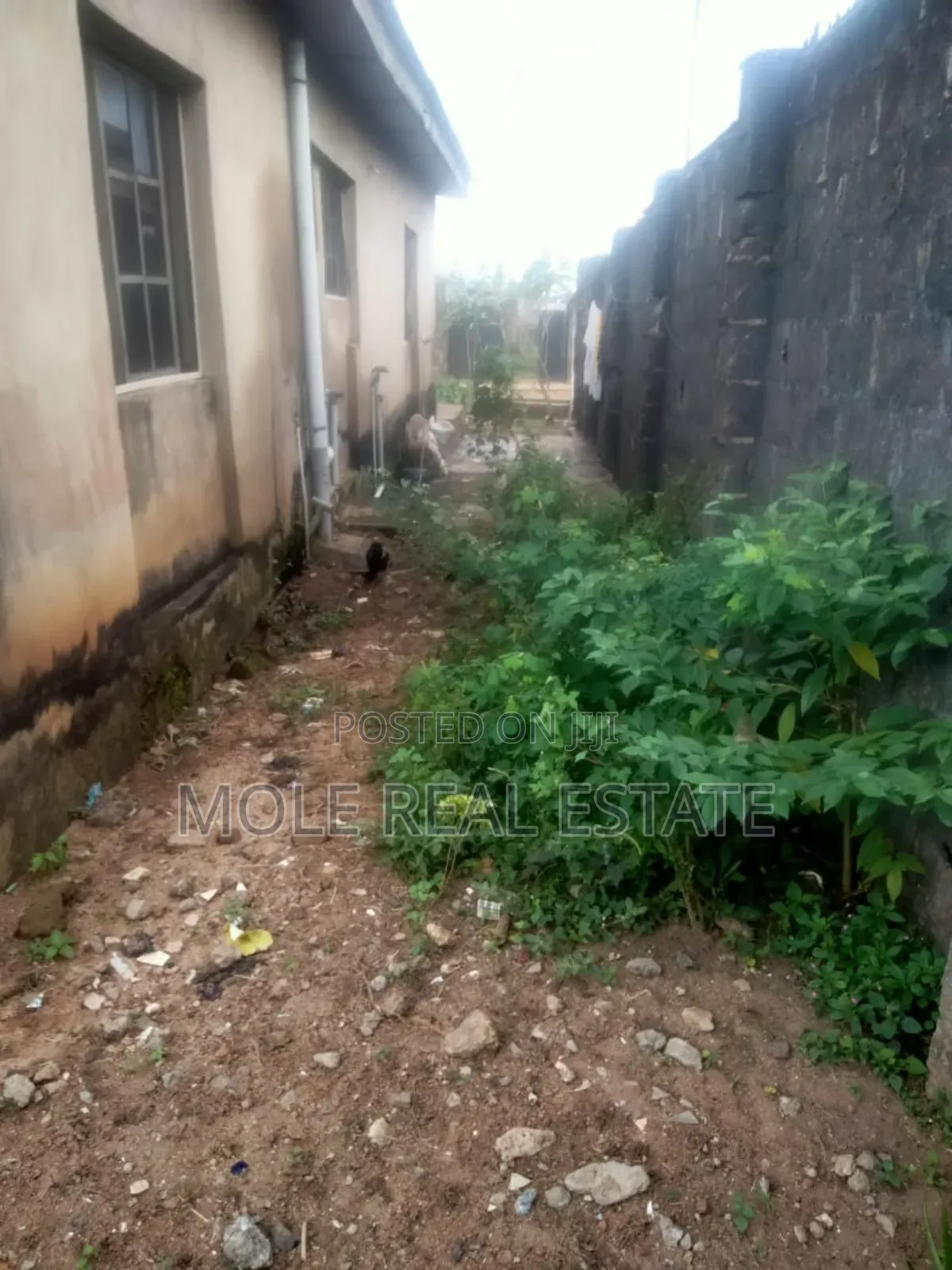 Full Plot With Bungalow Asalu Bustop Abaranje in Abaranje