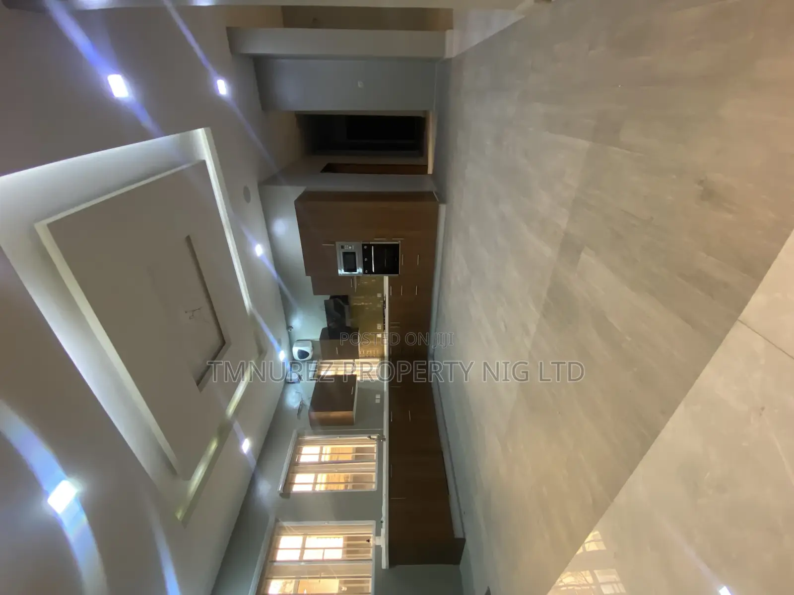 5bdrm Apartment in First Estate, Chevron for rent in Chevron
