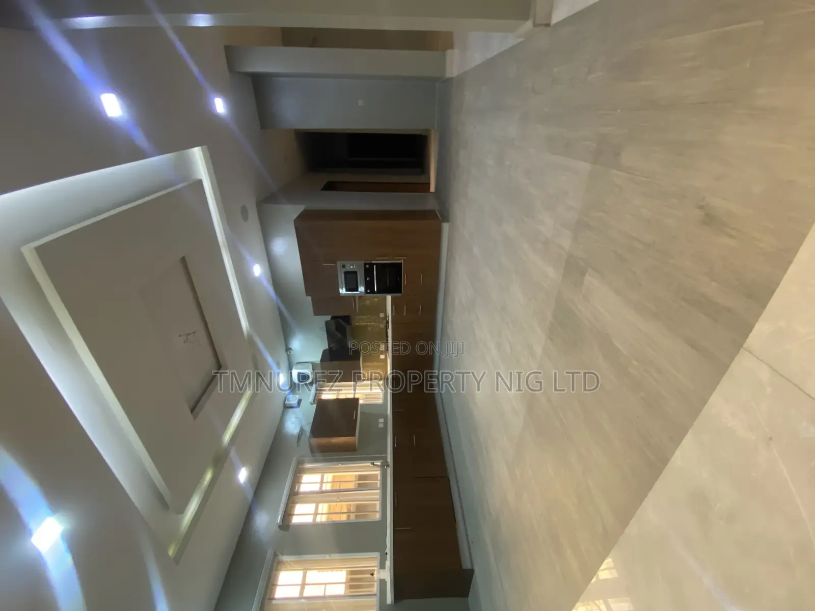 5bdrm Apartment in First Estate, Chevron for rent in Chevron