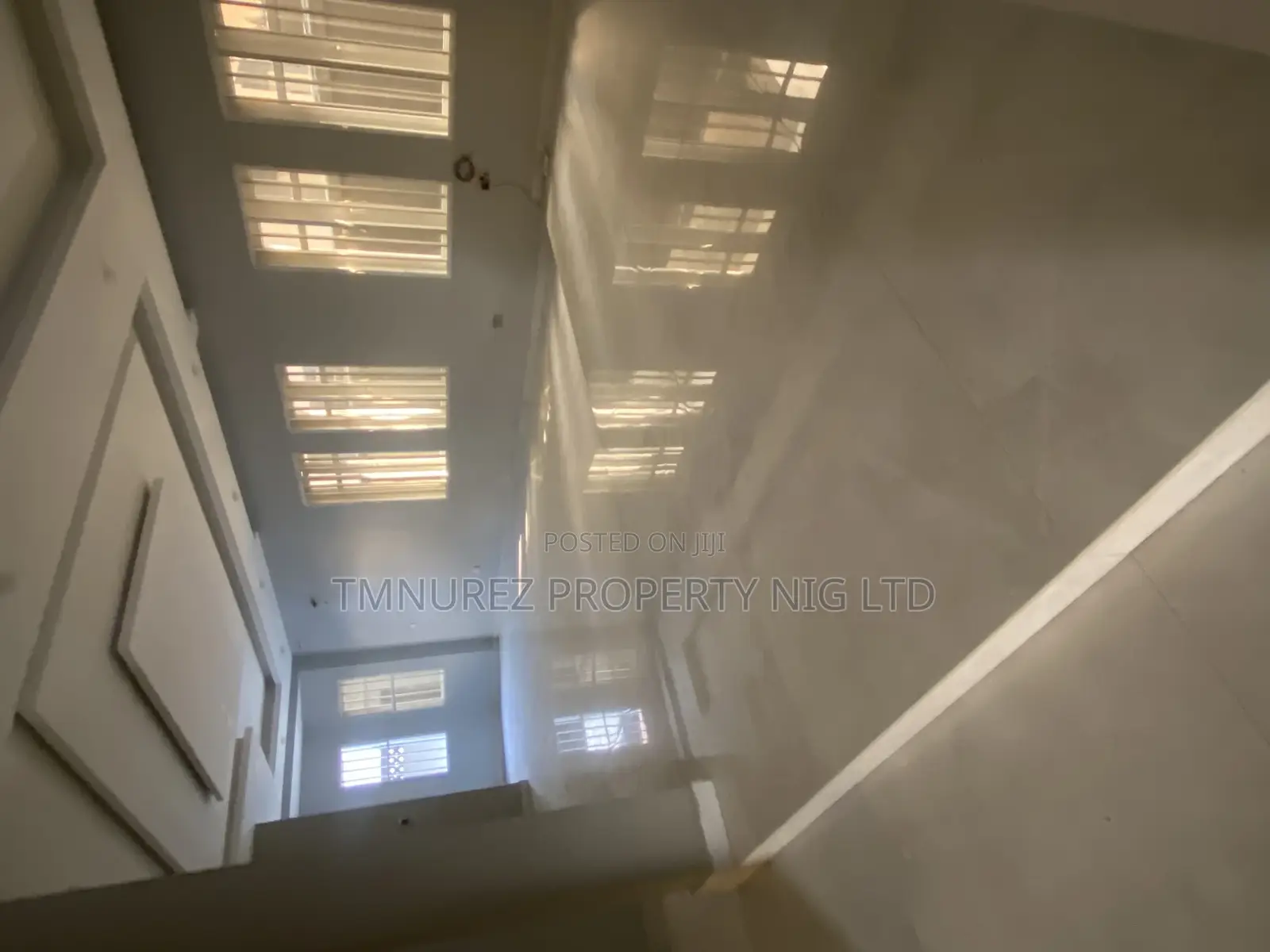 5bdrm Apartment in First Estate, Chevron for rent in Chevron