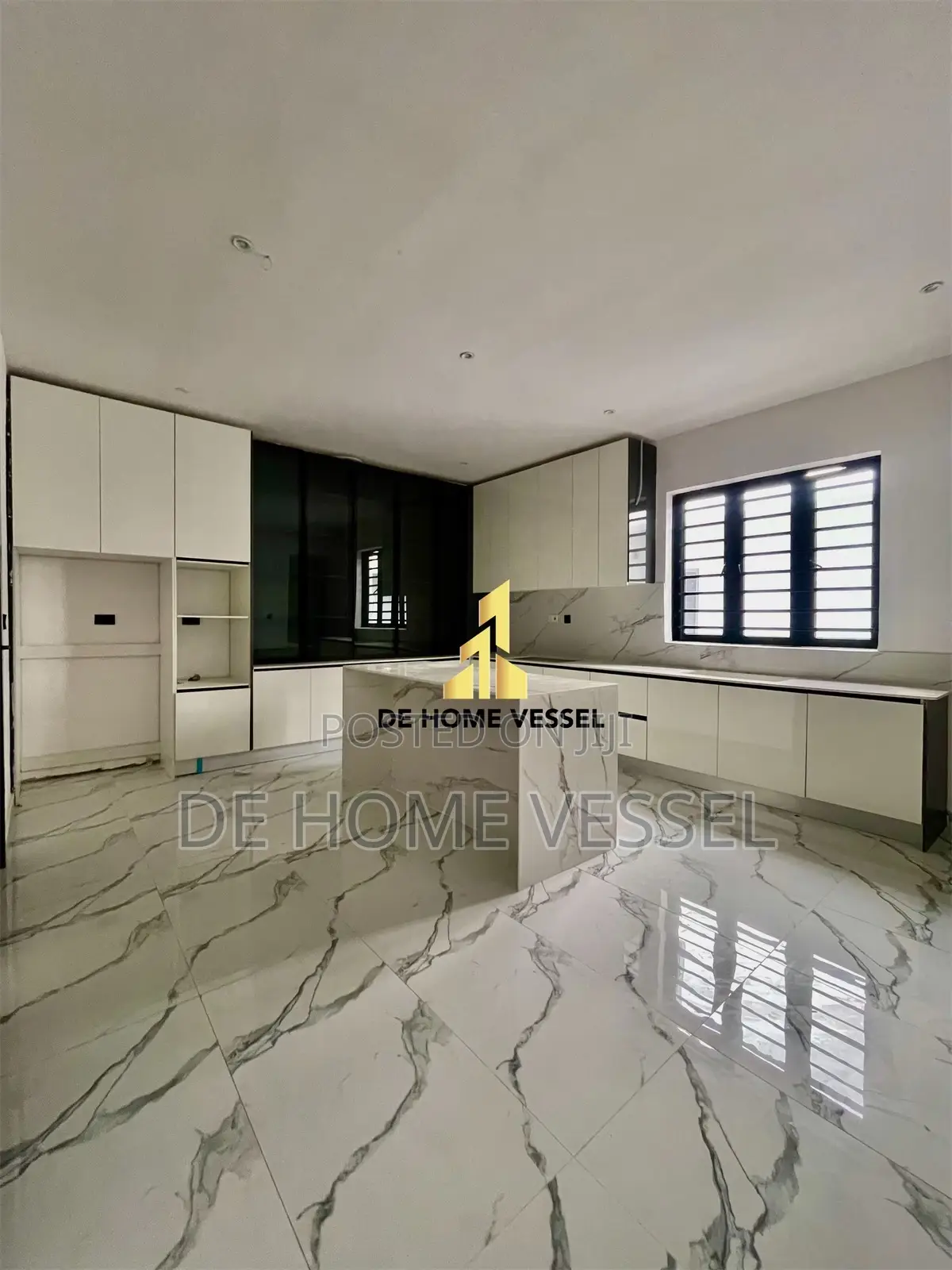 5bdrm Duplex in Lekki for sale in Lekki