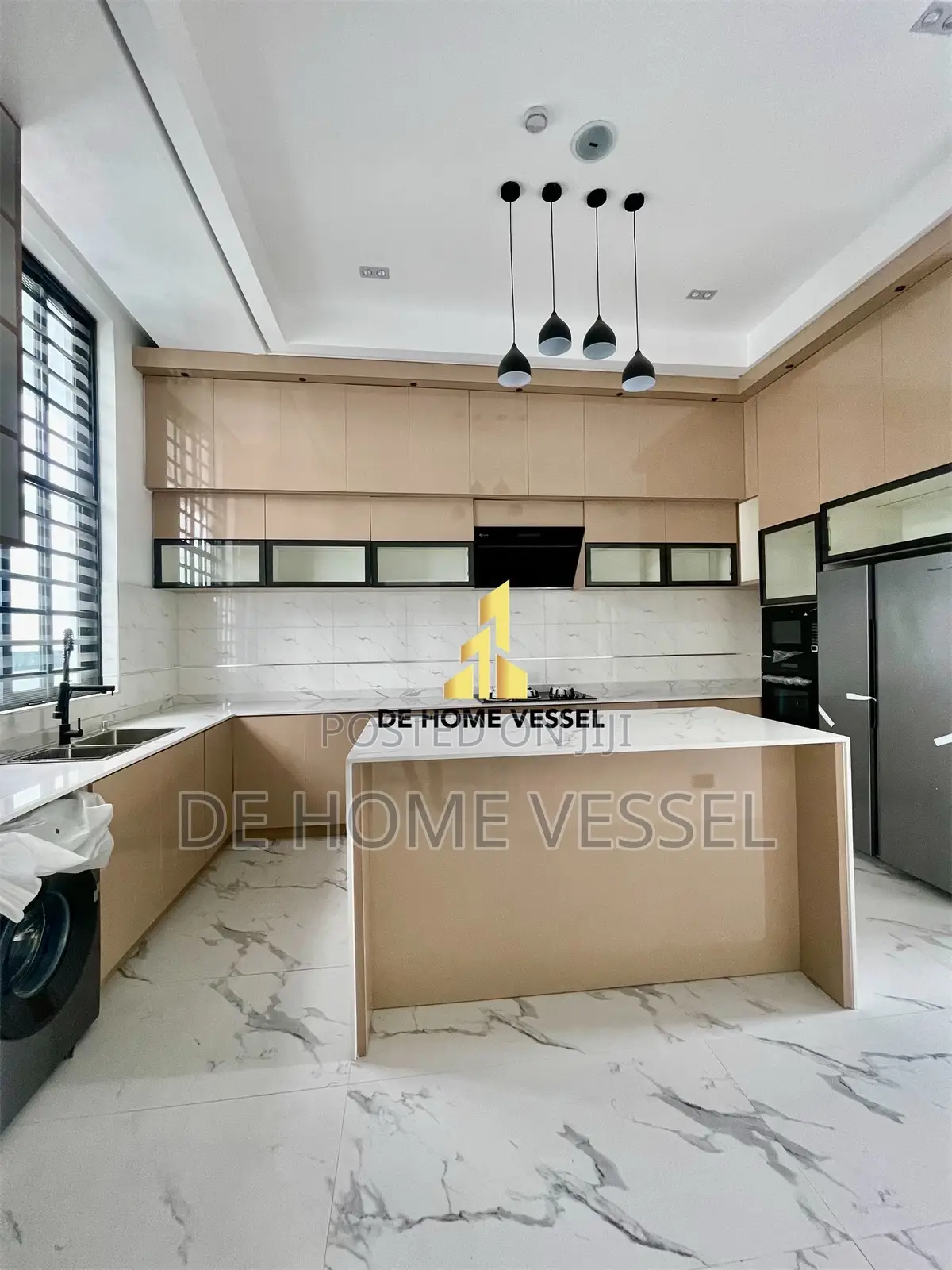5bdrm Duplex in Lekki for sale in Lekki