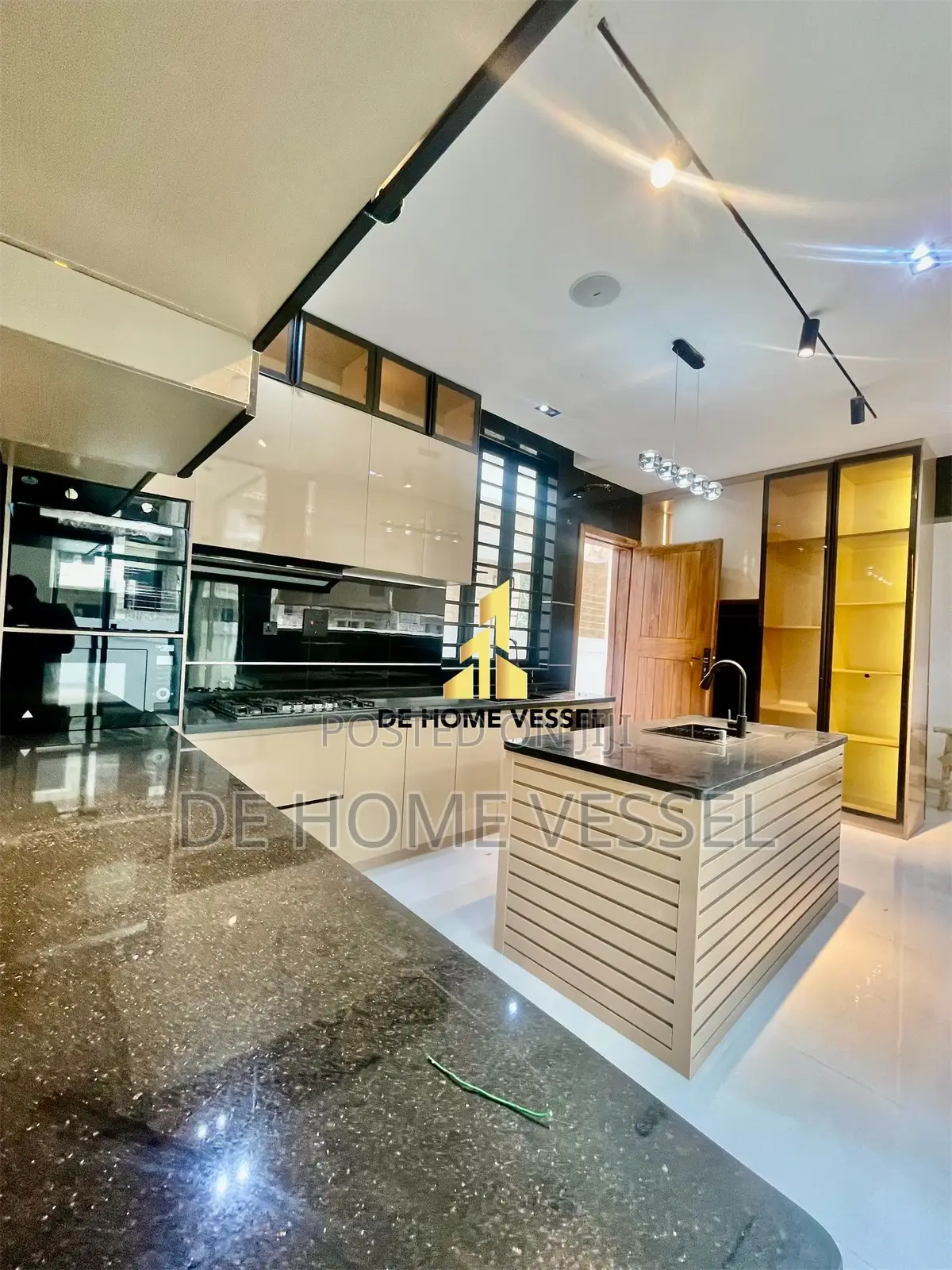 5bdrm Duplex in VGC / Ajah for sale in VGC / Ajah