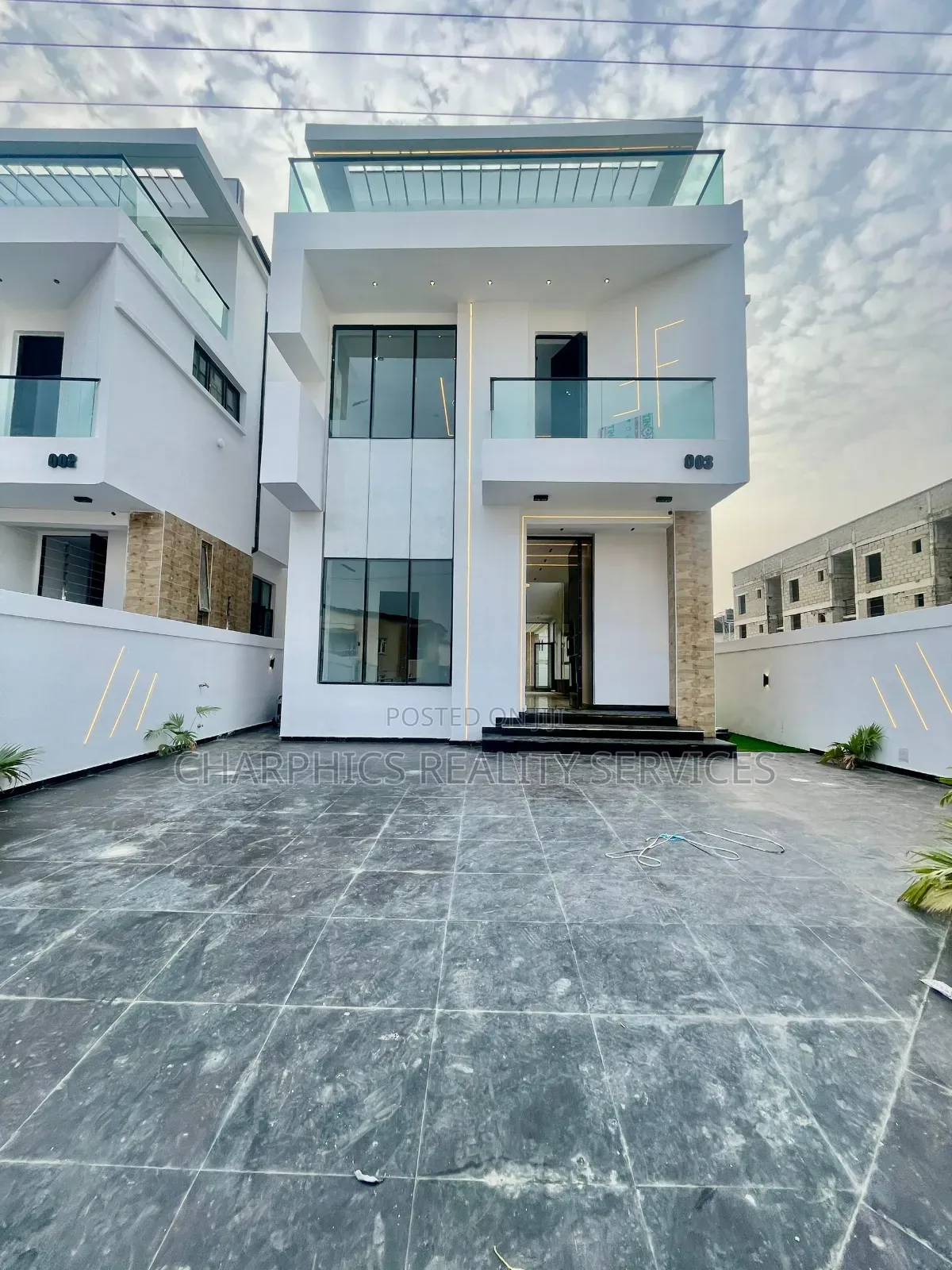 5bdrm Duplex in VGC / Ajah for sale in VGC / Ajah