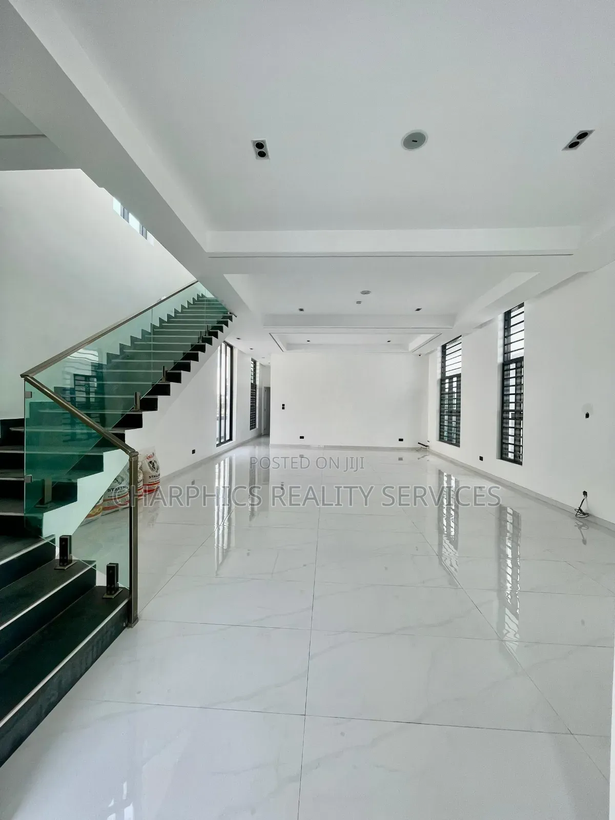 5bdrm Duplex in Lekki for sale in Lekki