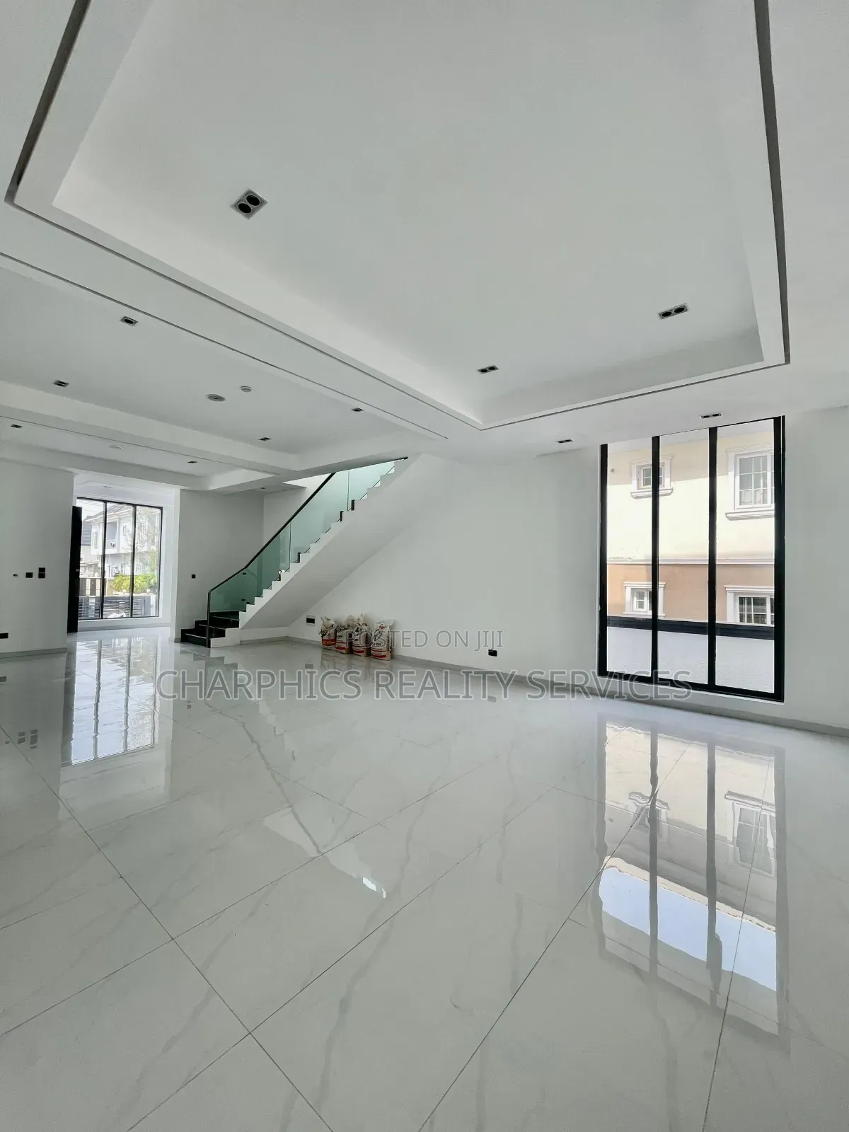 5bdrm Duplex in Lekki for sale in Lekki