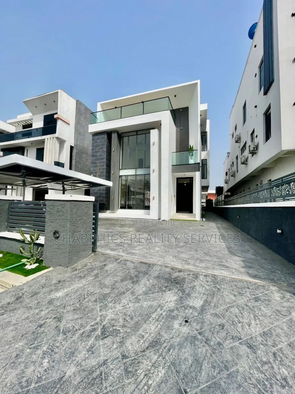 5bdrm Duplex in Lekki for sale in Lekki