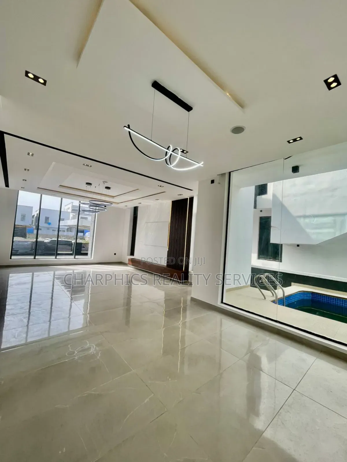 5bdrm Duplex in Lekki for sale in Lekki
