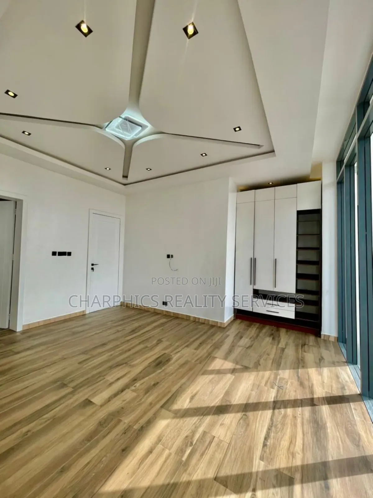 5bdrm Duplex in Lekki for sale in Lekki