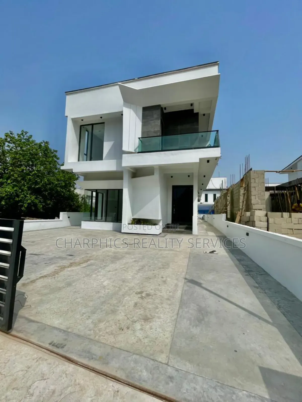 5bdrm Duplex in Lekki for sale in Lekki