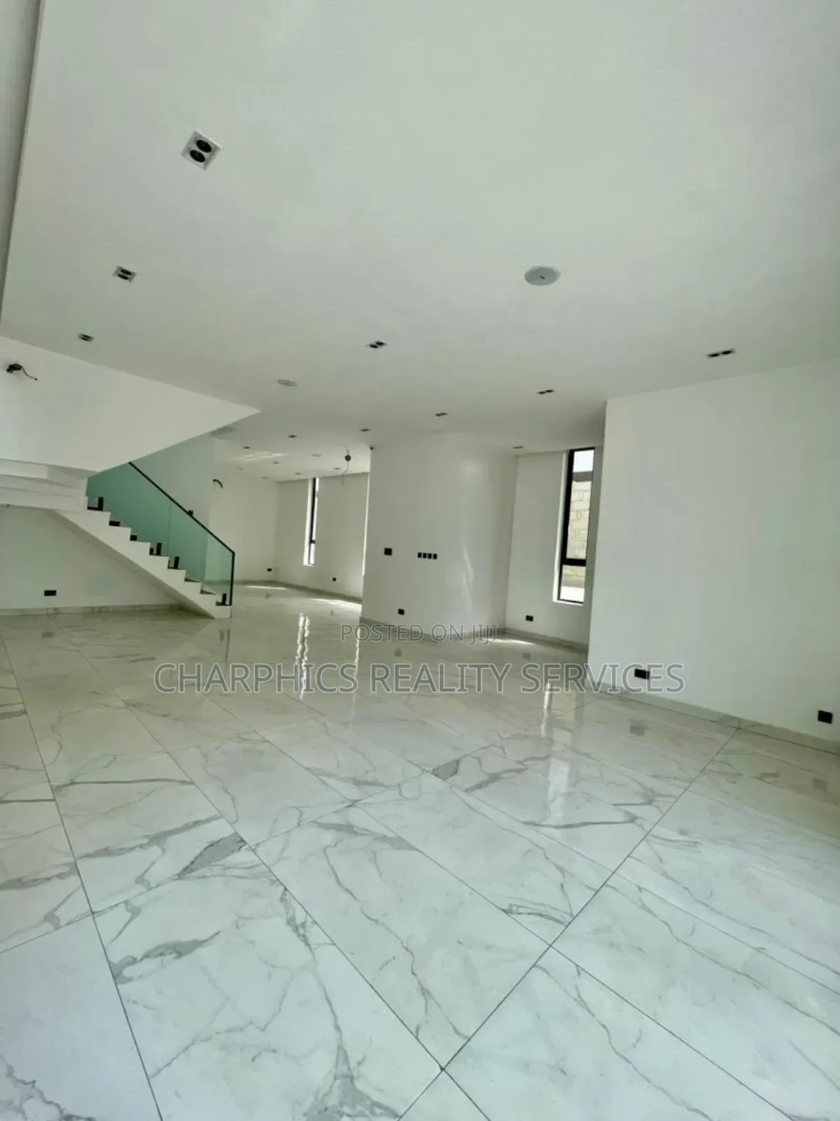 5bdrm Duplex in Lekki for sale in Lekki