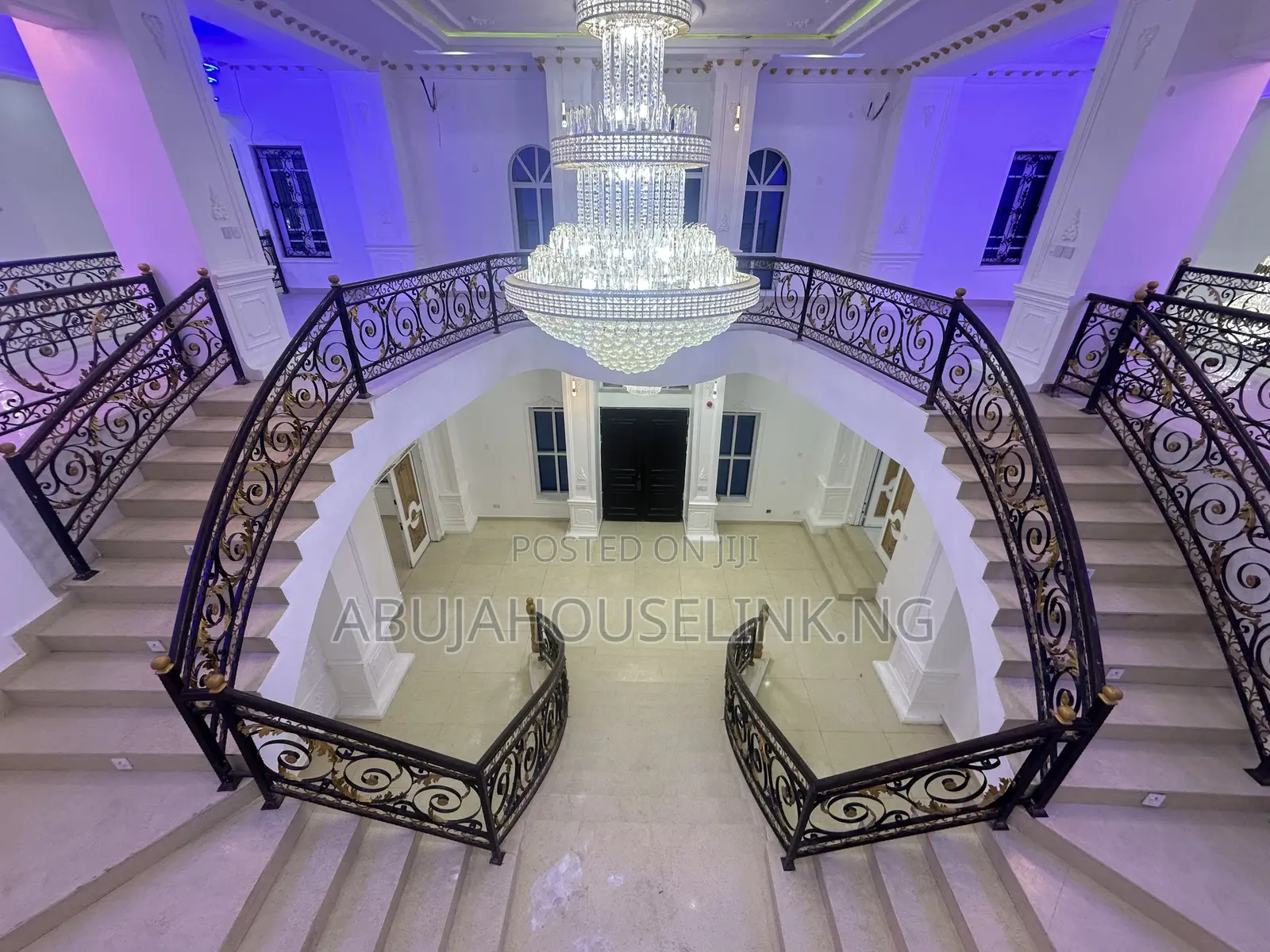 9bdrm Mansion in Guzape Main Abuja for sale in Guzape District