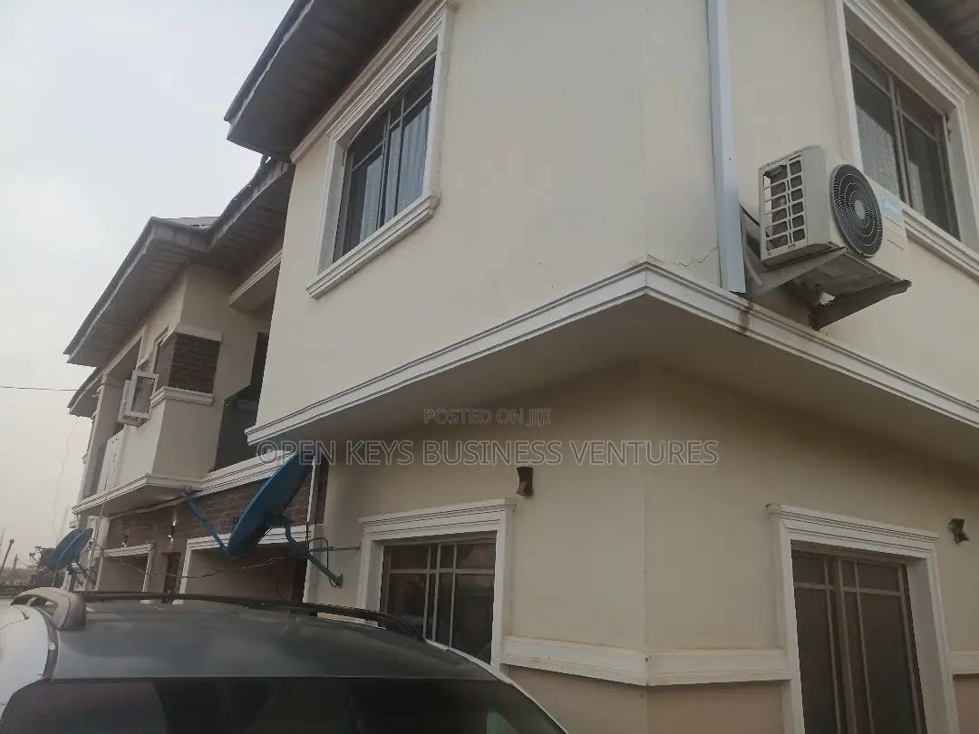 Furnished 2bdrm Block of Flats in Diamond, Ologuneru for sale in Ologuneru