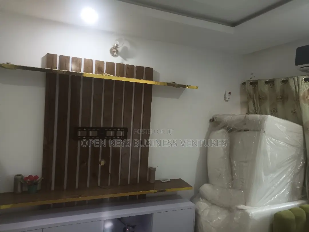 Furnished 2bdrm Block of Flats in Diamond, Ologuneru for sale in Ologuneru