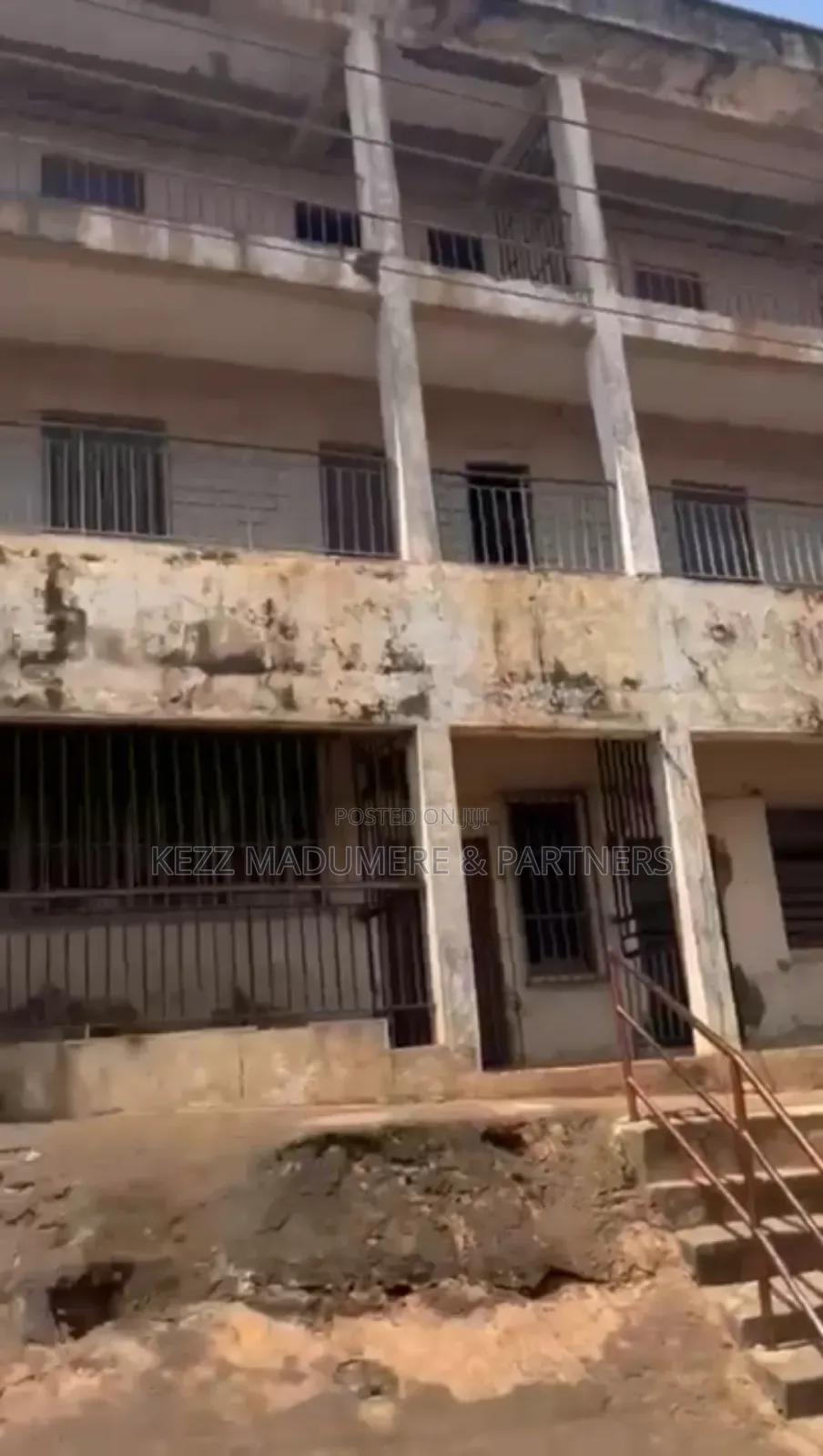For Sale: Massive Uncompleted Structure, Zik's Ave. , Enugu in Enugu