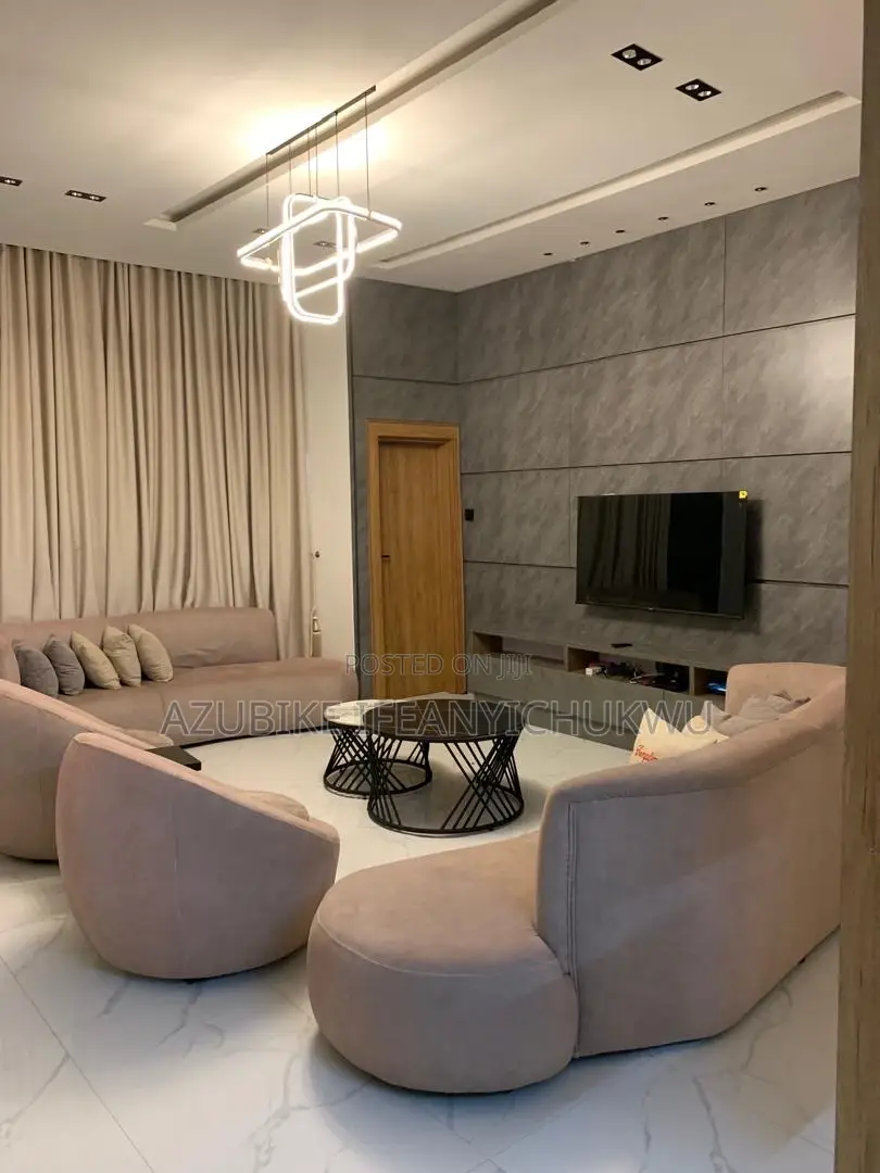 Two(2) Bedrooms Apartment in Abuja,Wifi,Dstv,24/7 Light in Gwarinpa