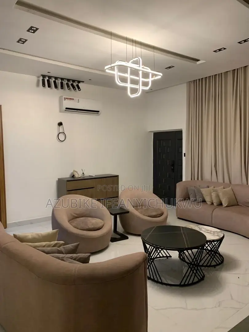 Two(2) Bedrooms Apartment in Abuja,Wifi,Dstv,24/7 Light in Gwarinpa