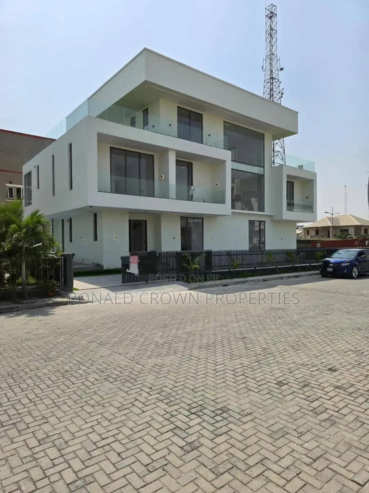 5bdrm House in Ikate-Elegushi for sale in Ikate-Elegushi