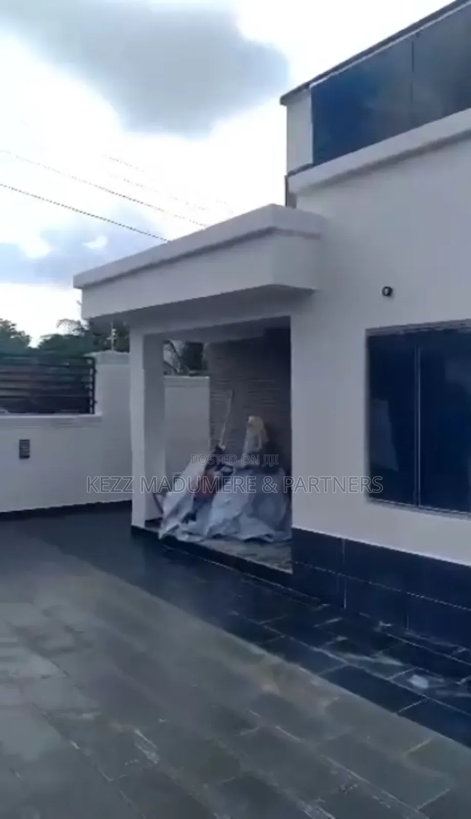 4bdrm Duplex in Near Rochas for sale in Owerri
