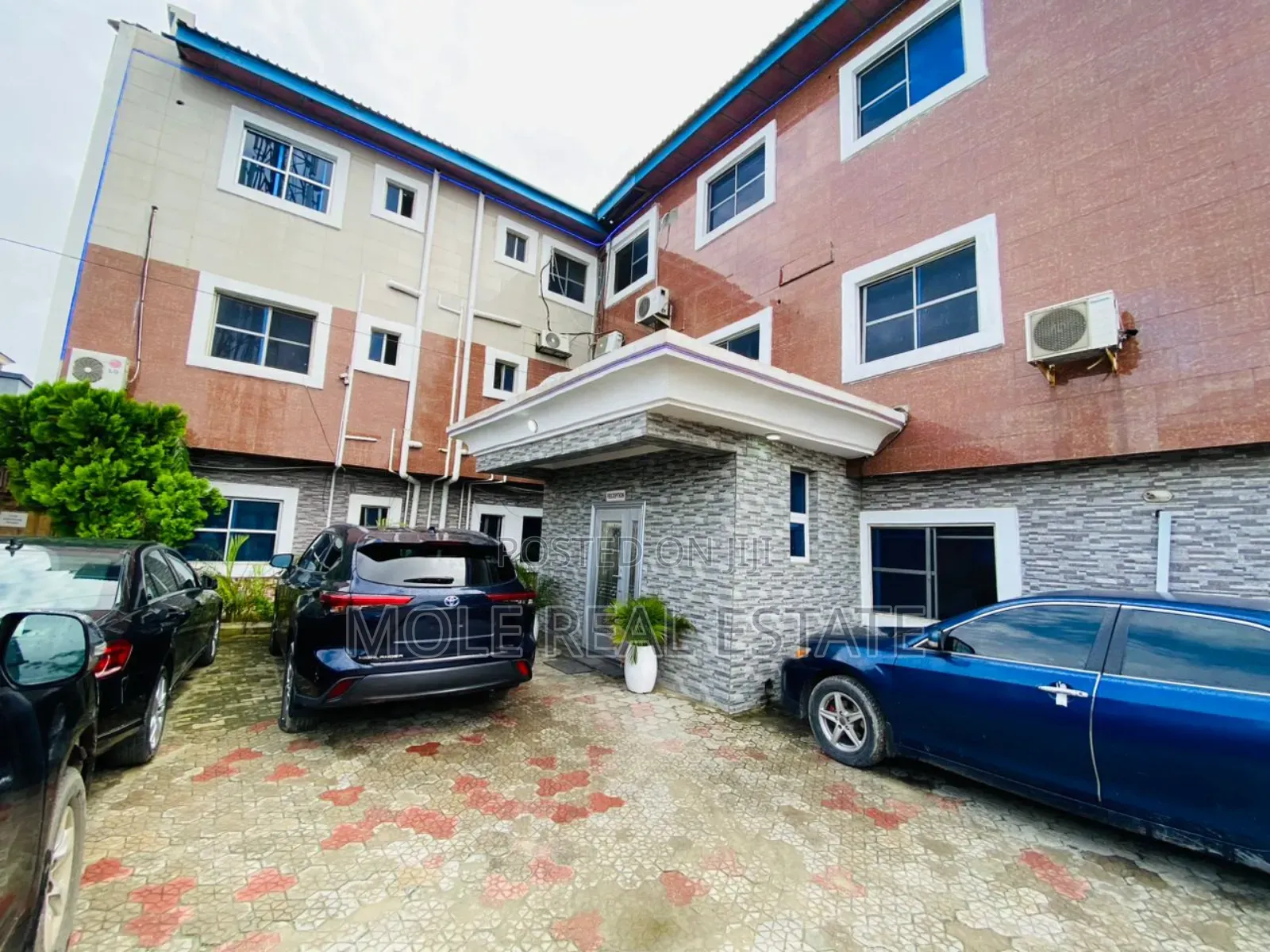 Luxery 52 Rooms Hotel 4 Sale Beach RD Leki in Lekki