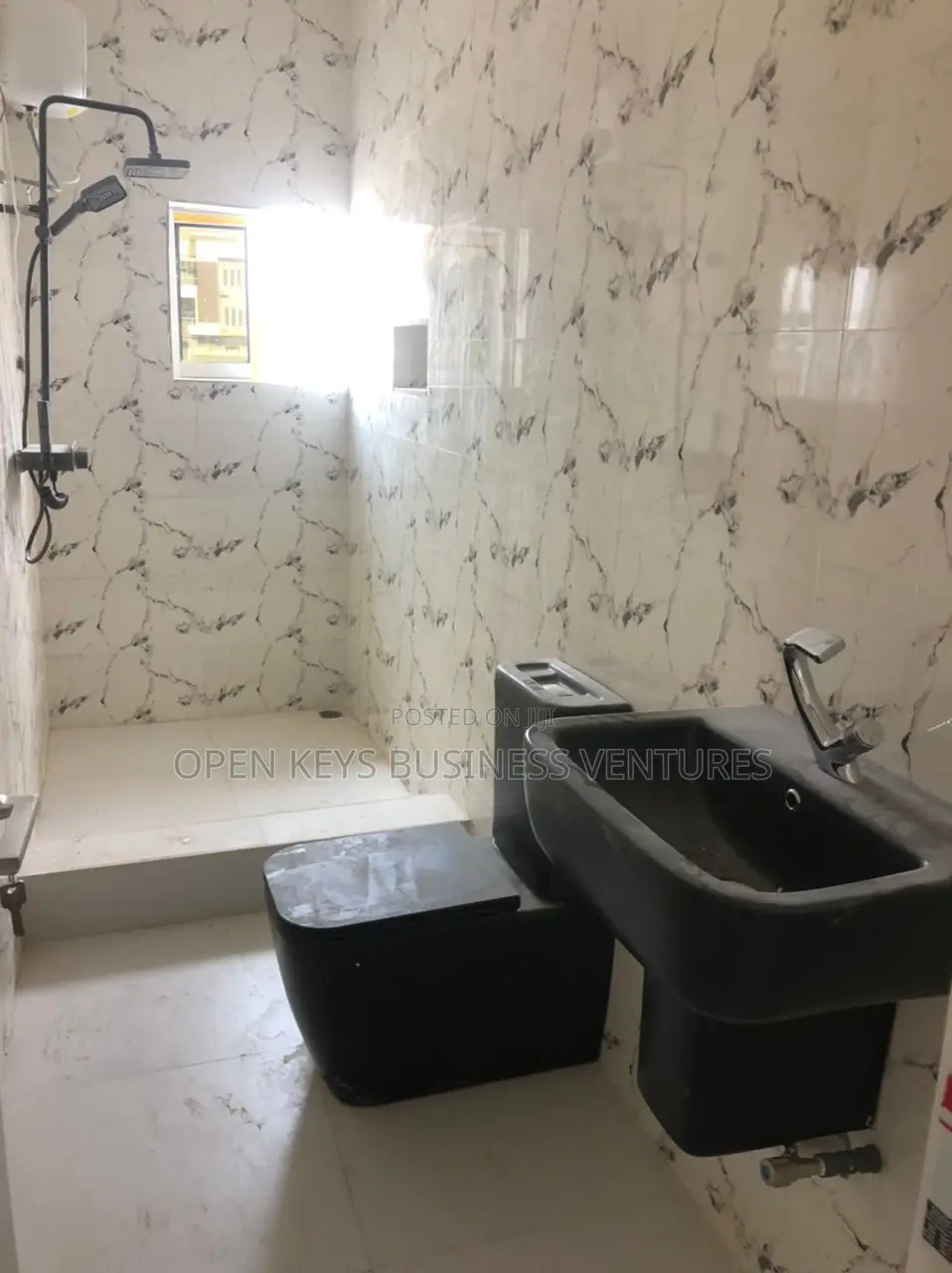 4bdrm Duplex in Iyaganku Gra, Iyanganku for sale in Iyanganku
