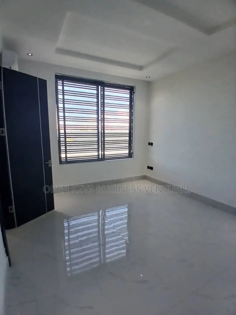 4bdrm Duplex in Keffi, Awolowo Road for sale in Awolowo Road