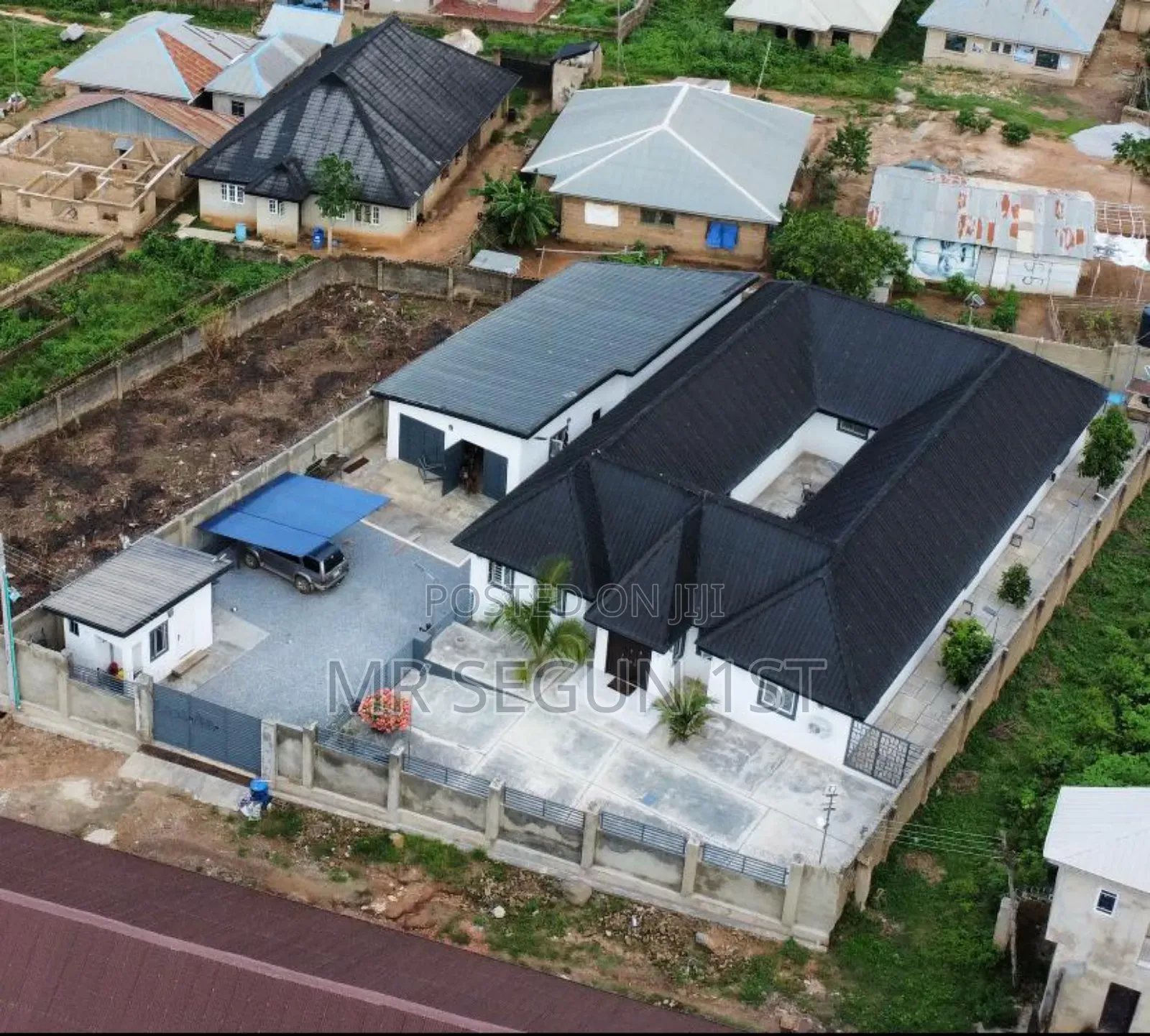 6bdrm Bungalow in Orange Estate, Akala Express for sale in Akala Express