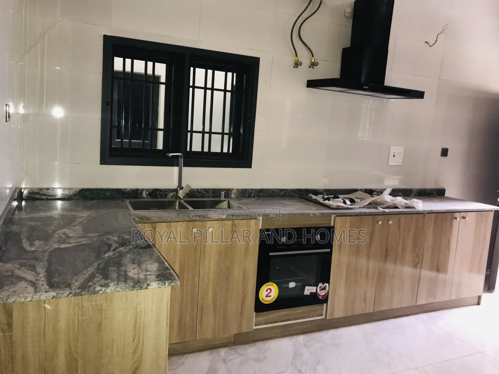 4bdrm Duplex in Lifecamp, Gwarinpa for rent in Gwarinpa
