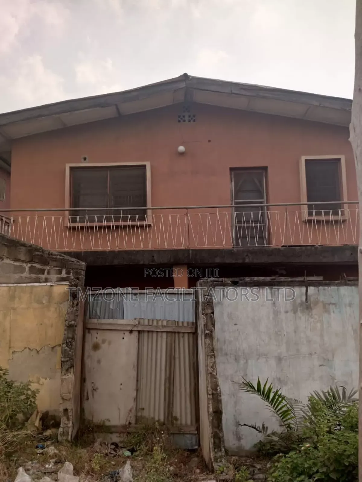 Property to Lease for Hospital and Hotel in Akoka