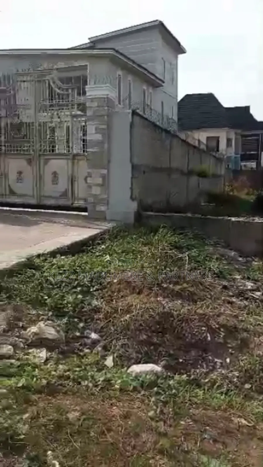 For Sale: Cofo 3 Plots on Concord Road , Owerri , Imo State in Owerri
